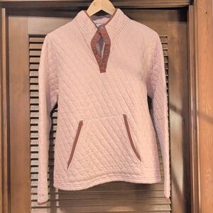 Orvis Quilted Pullover Hoodie in Light Pink with Burgandy Trim